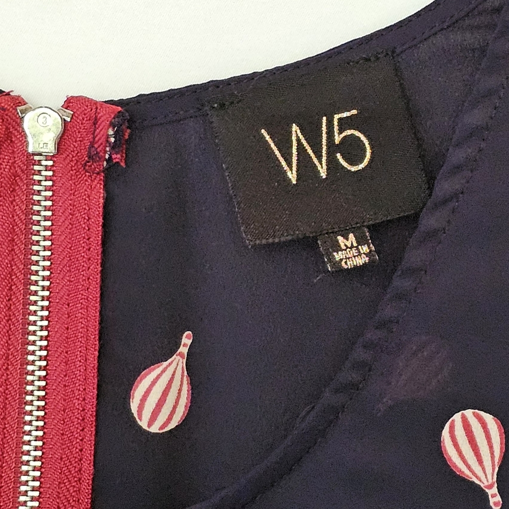 W5 Navy Hot Air Balloon Print Sleeveless Blouse Flowy High Low Hem Medium - Picture 4 of 11
